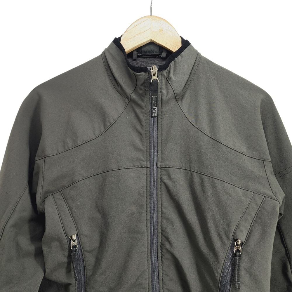 REI Women Grey Full Zip Softshell Jacket‎ Outdoorsy Hiking Coat
